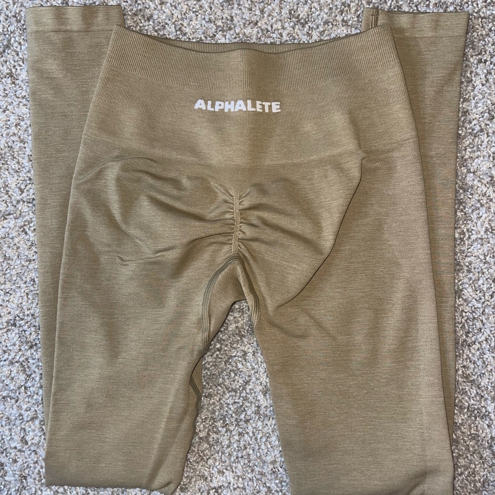 Alphalete legging